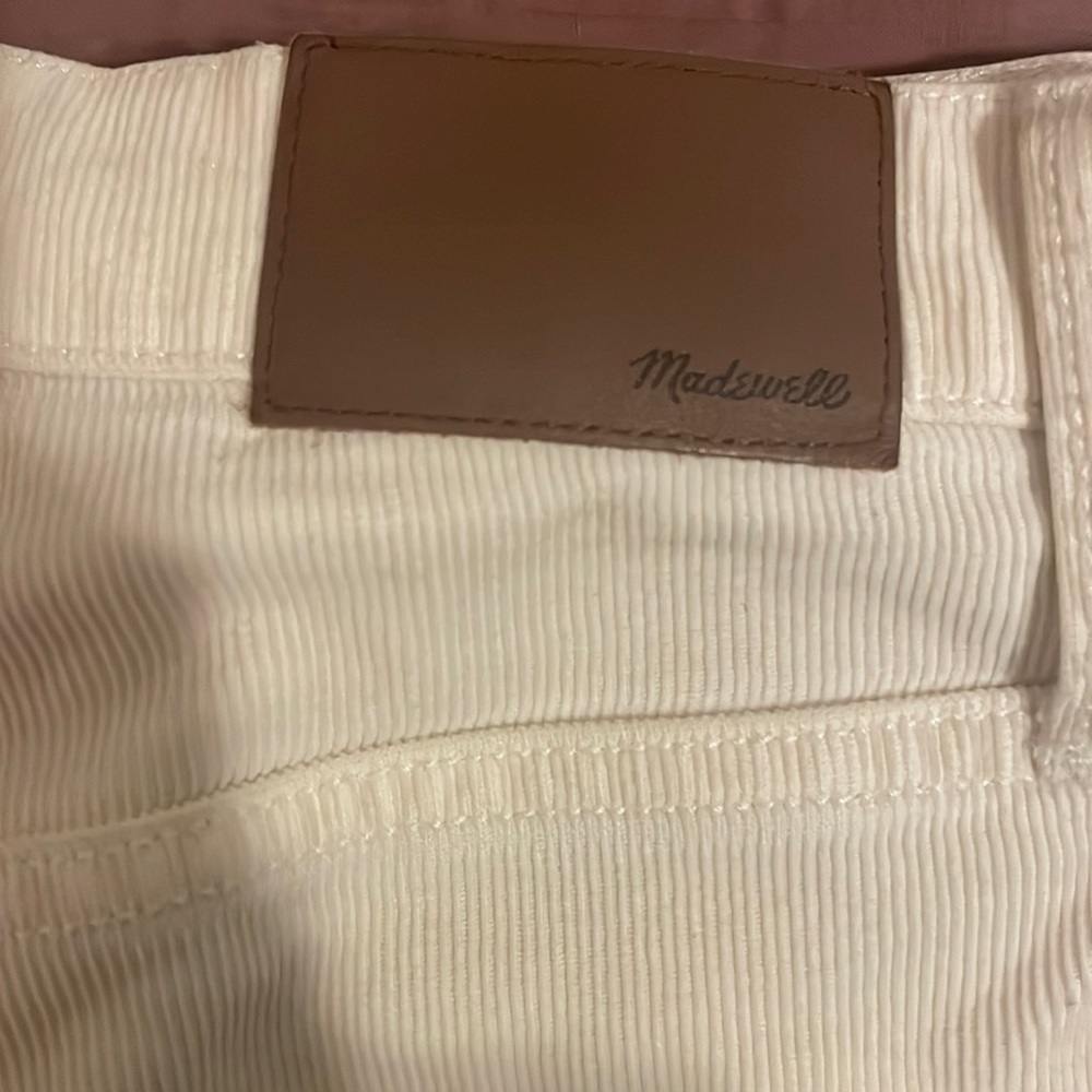 Madewell high quality straight jeans!!! Very very cute but too big on me!